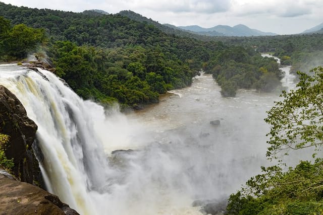 0b030a11-3487-4693-955c-26eced924b17_day-trip-to-athirappilly-water-falls-from-kochi-medium.jpg