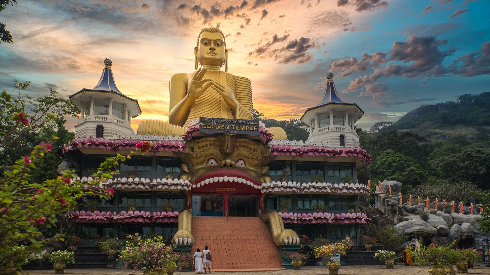 Golden-Temple-Dambulla-Sri-Lanka.jpg