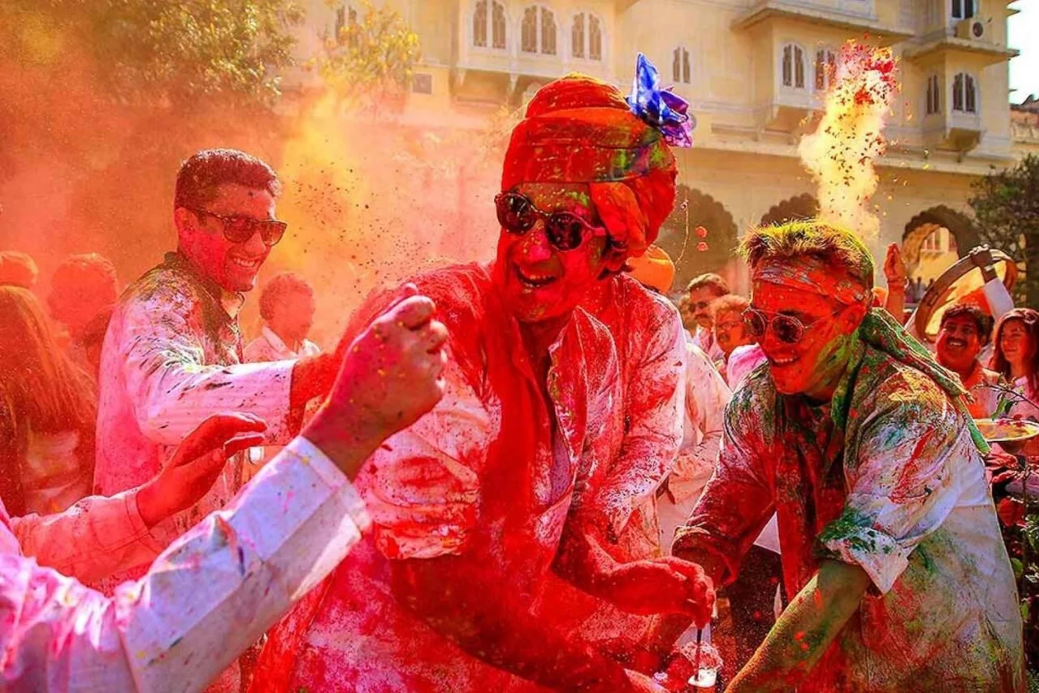 celebrate-holi-in-rajwada-style-with-royal-family-in-jaipur-2508266.webp