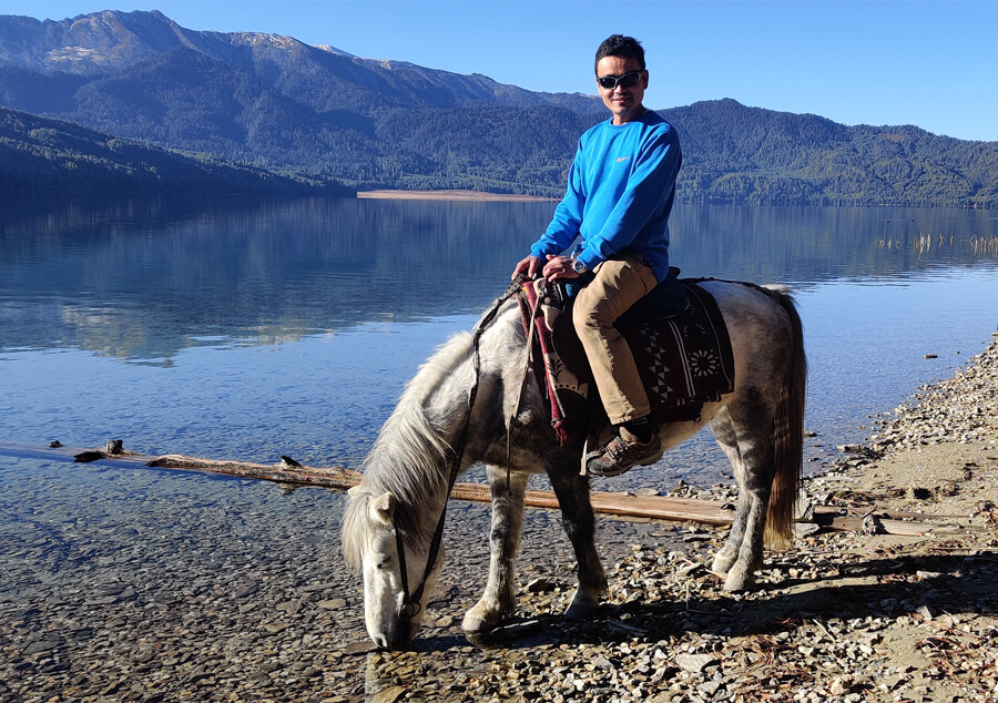 horse-riding-rara-lake.jpg