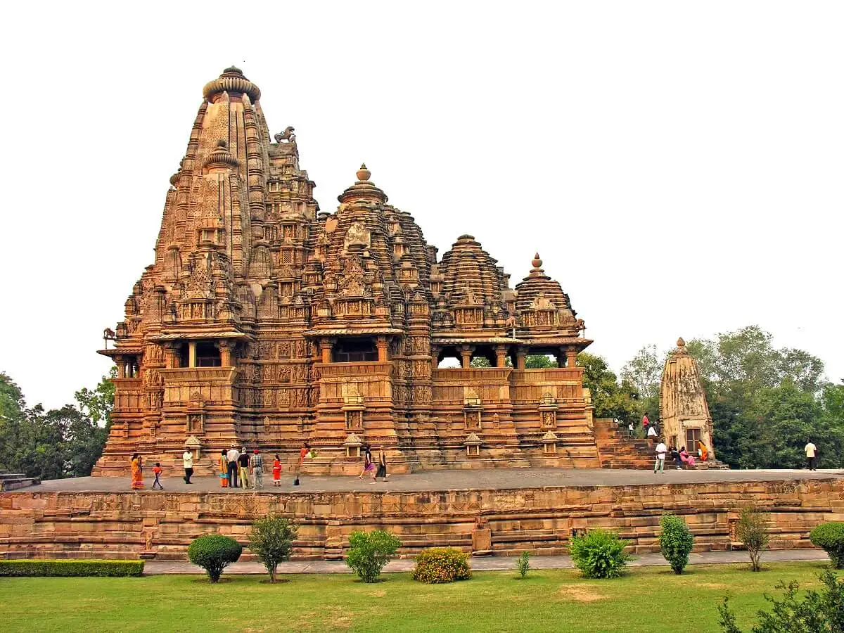 kandariya-mahadeva-temple-khajuraho.webp